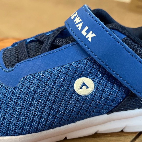 Airwalk Gusto XT II Kids Blue Athletic Hook and Loop Shoes Size 10 NWB - Picture 15 of 15